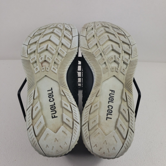 New Balance Womens running shoes sz 9B - Picture 10 of 11